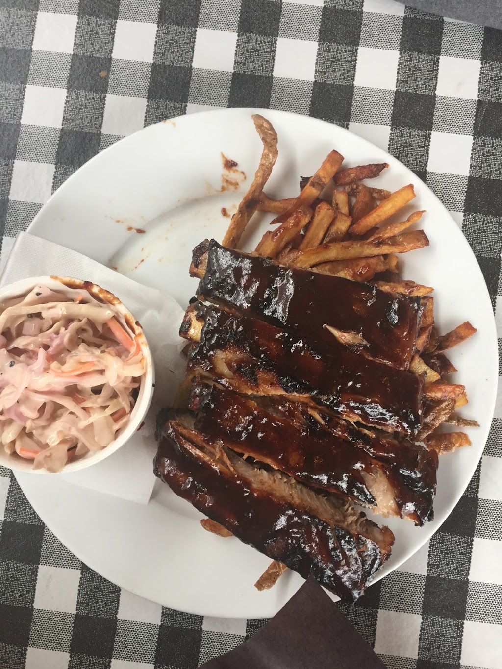 Horn Dawgs BBQ Tap & Grill 15930 Old Simcoe Rd, Port Perry, ON L9L