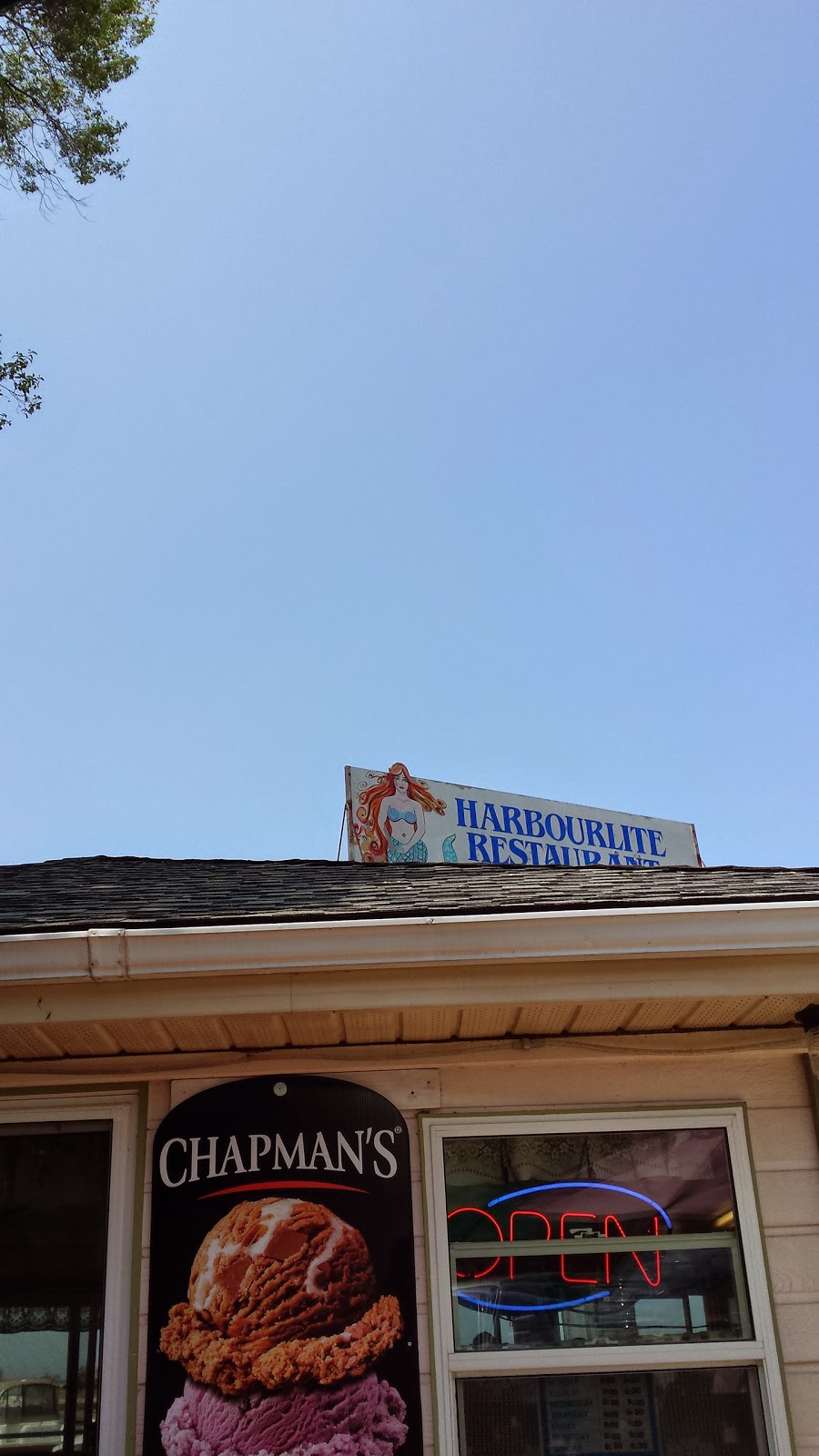 Harbourlite Restaurant | 110 Elgin St, Port Elgin, ON N0H 2C0, Canada | Phone: (519) 832-6262