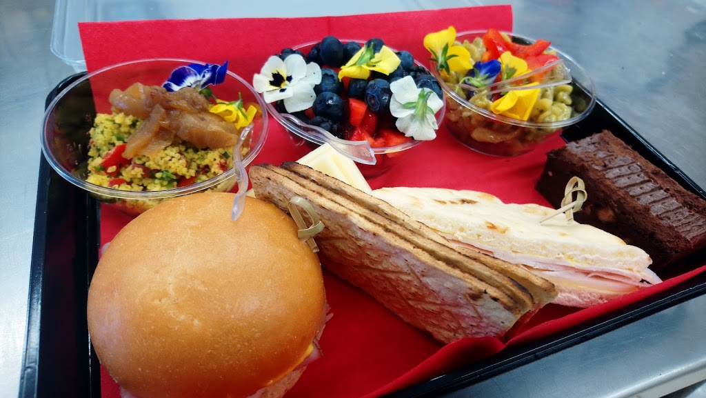 R&Y Chef Traiteur | 9221 Rue de Grosbois, Montréal, QC H1K 4N6, Canada | Phone: (438) 255-2089
