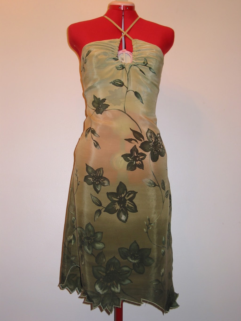 Golden Stitches | 1129 Corrie St Unit 1A, Innisfil, ON L9S 1W9, Canada | Phone: (416) 890-2661