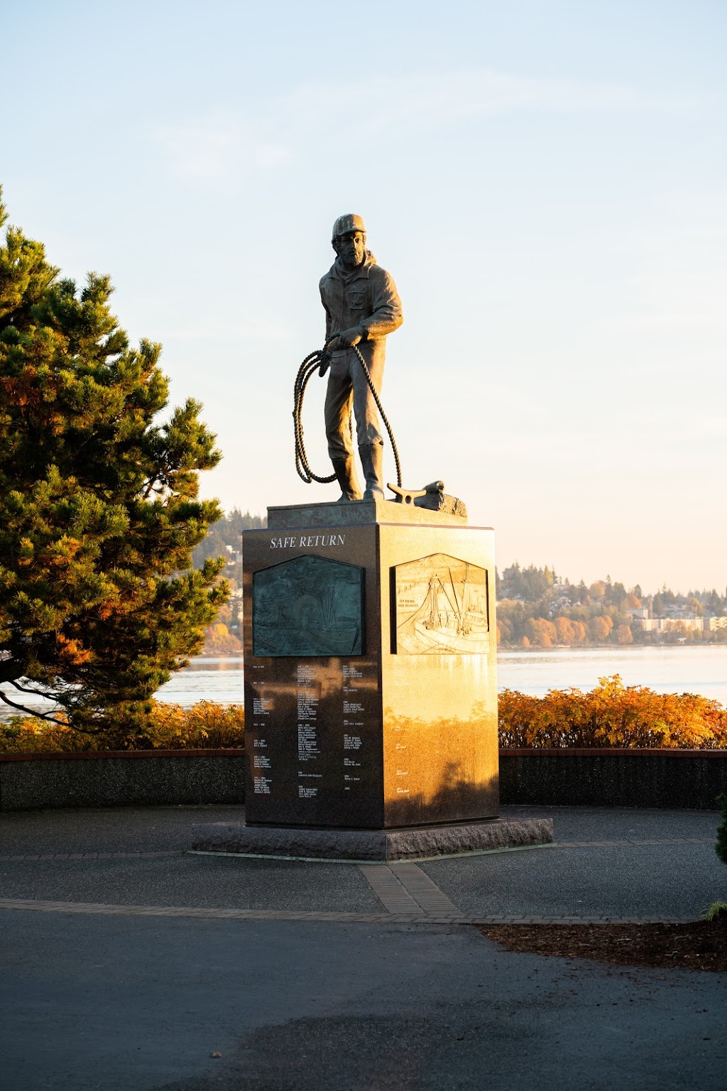 Fishermans Memorial | 2600 N Harbor Loop Dr, Bellingham, WA 98225, USA
