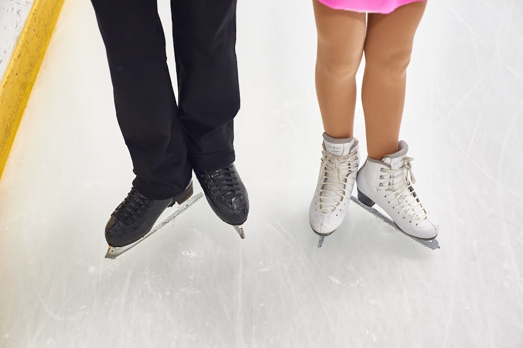 Mariposa School of Skating | point of interest | 190 Bayview Dr, Barrie, ON L4M 4Y5, Canada | 7057211223 OR +1 705-721-1223