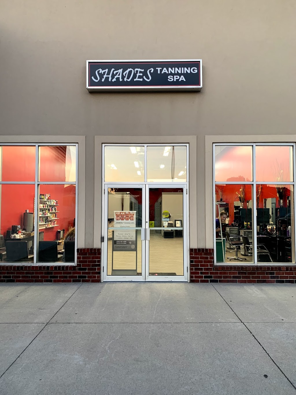 Shades Tanning Spa | 16 Seacliff Dr E Unit 300, Leamington, ON N8H 2L2, Canada | Phone: (519) 997-4906