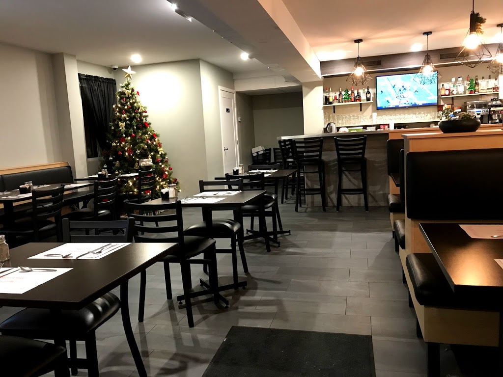 Restaurant Ste-Julie | 1646 Rue Principale, Sainte-Julie, QC J3E 1W7, Canada | Phone: (450) 649-0505