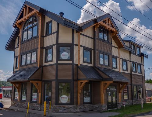 Region Mont Tremblant | 237 Rue de Saint Jovite, Mont-Tremblant, QC J8E 2Z9, Canada | Phone: (819) 429-6464