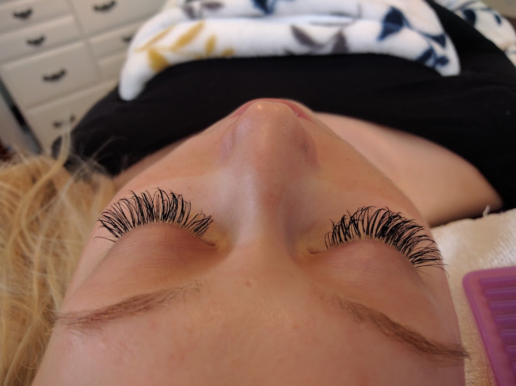 Jen & Nicole- Barber and Spa | 2 Lakeside Park Dr, Lakeside, NS B3T 1T7, Canada | Phone: (902) 452-1251
