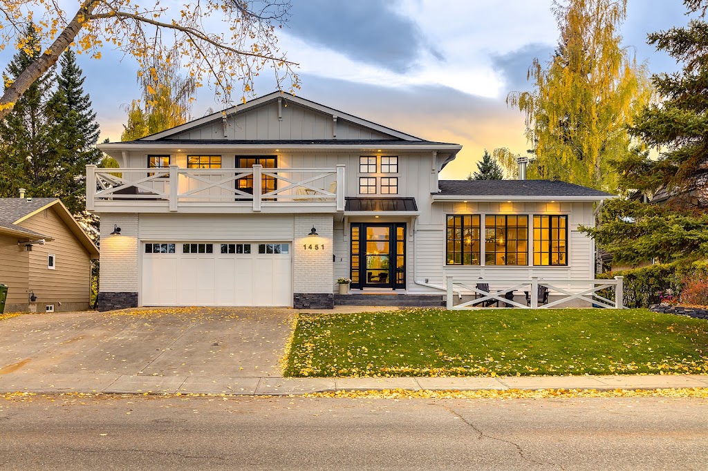McKinley Masters Custom Homes | 8544 47 Ave NW, Calgary, AB T3B 1Z9, Canada | Phone: (403) 239-0602