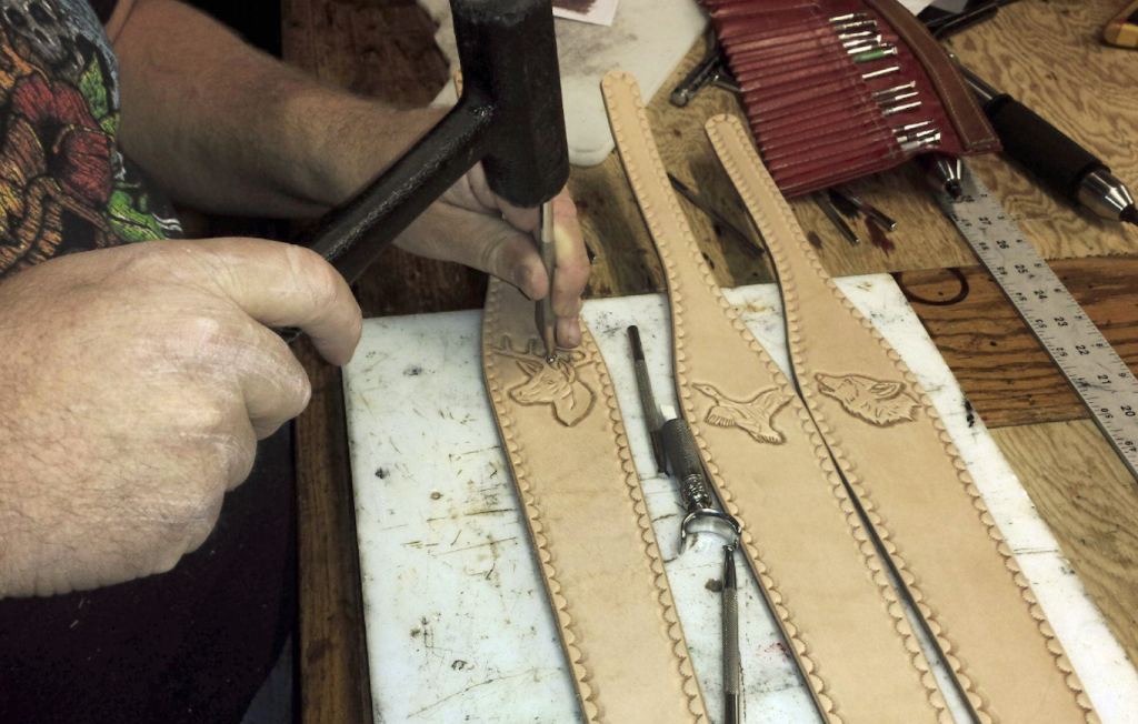 K K Custom Leather | 156 Freemont Bay, Winnipeg, MB R2Y 1H3, Canada | Phone: (204) 889-1947