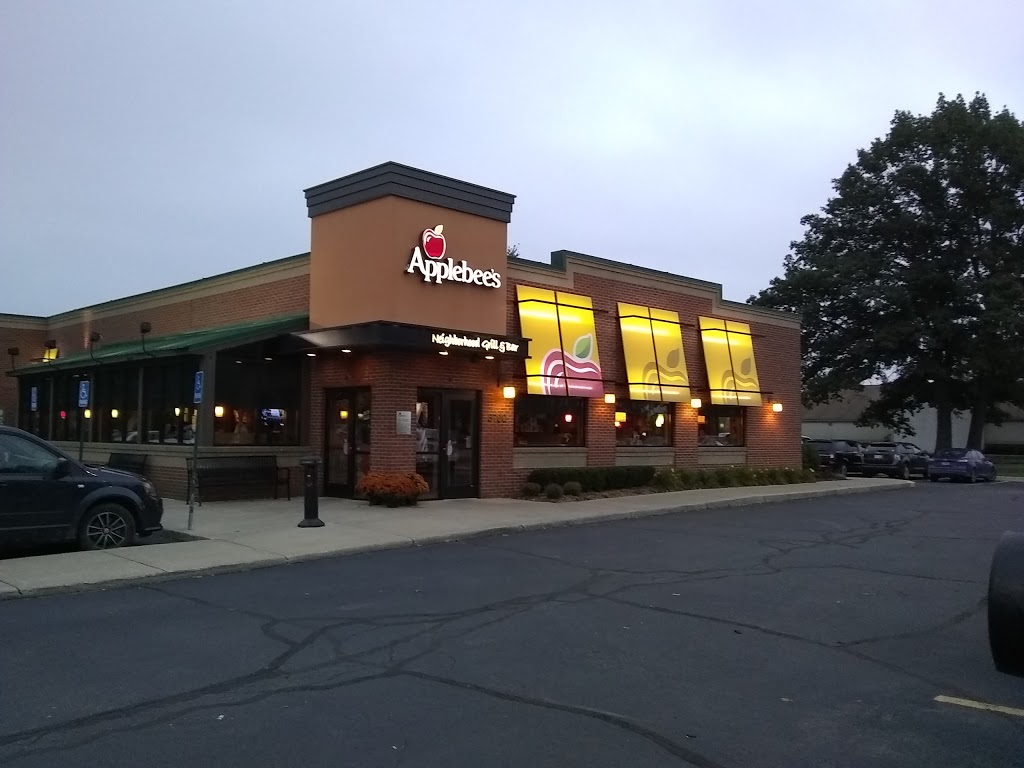 Applebees Grill + Bar | 3700 Pine Grove Ave, Port Huron, MI 48060, USA | Phone: (810) 984-5682
