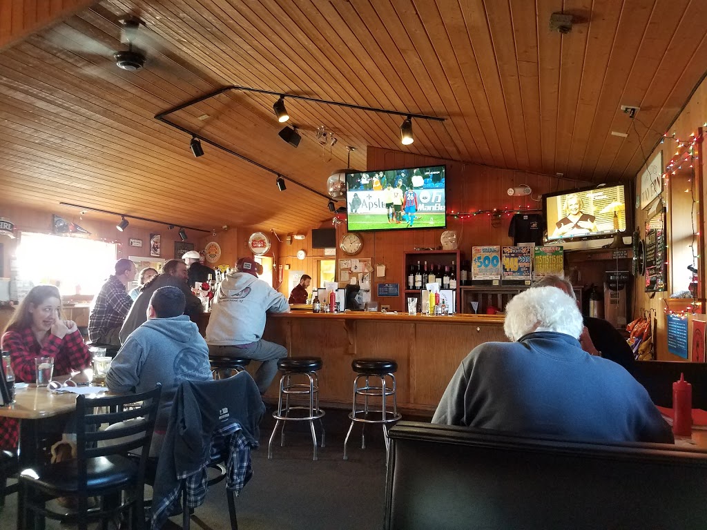 The Lower Tavern | 46 Prune Alley, Eastsound, WA 98245, USA | Phone: (360) 376-4848