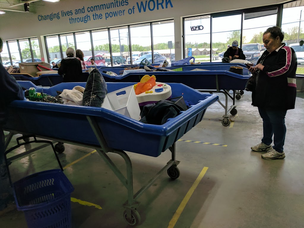 Goodwill Outlet Store & Donation Centre | 3410 White Oak Rd, London, ON N6E 2Z9, Canada | Phone: (519) 685-5389