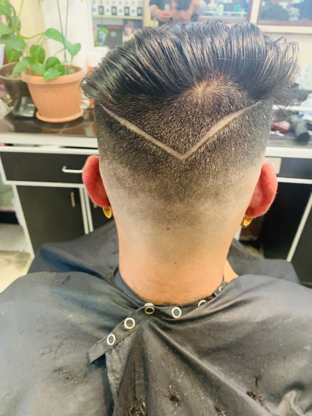 Dannys salon & spa | 305 Charolais Blvd, Brampton, ON L6Y 2R2, Canada | Phone: (905) 451-5040