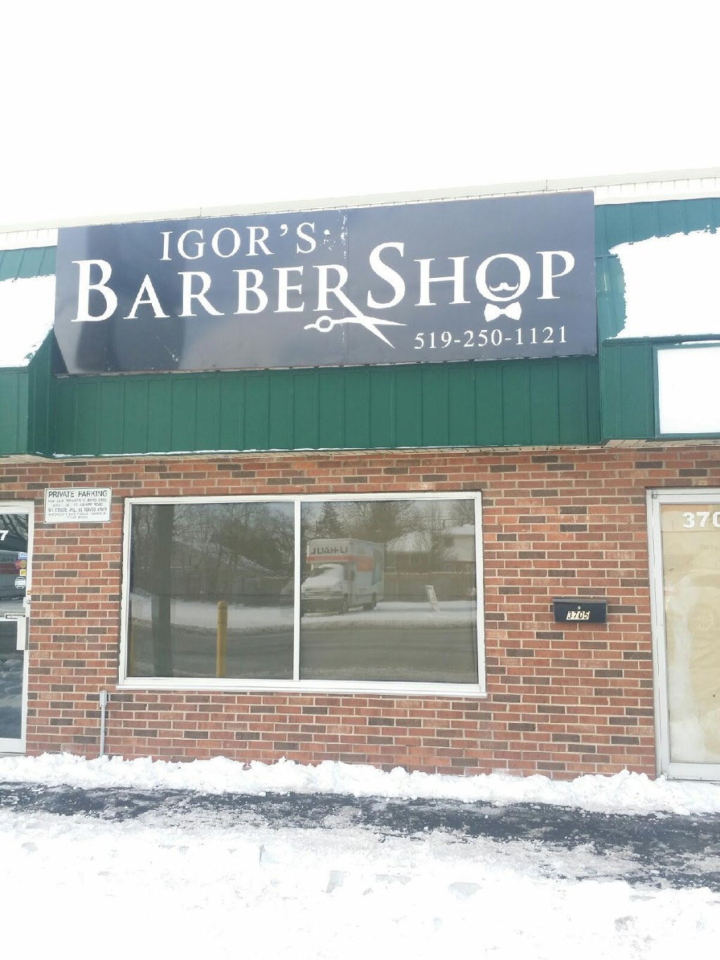 Igors BarberShop | 3705 Walker Rd, Windsor, ON N8W 3S9, Canada | Phone: (519) 969-1818
