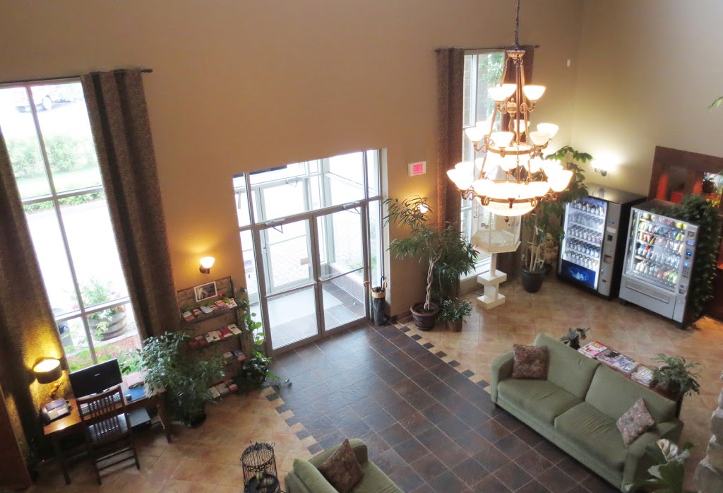 Days Inn by Wyndham Montmagny | 218 Chemin des Poirier, Montmagny, QC G5V 4J9, Canada | Phone: (418) 241-5330
