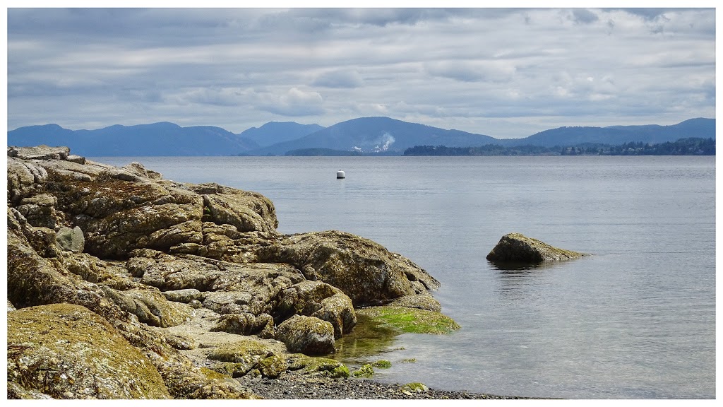 Elliot Beach Park | Elliot Way, Ladysmith, BC V9G 1K7, Canada | Phone: (250) 746-2620