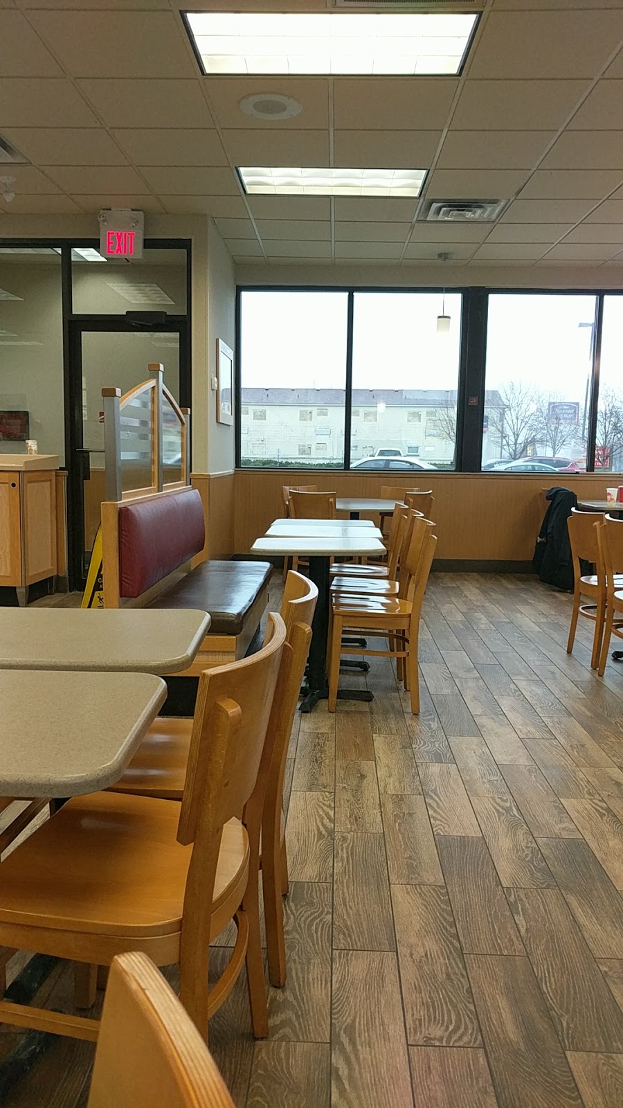 Wendys | 165 Garrison Rd, Fort Erie, ON L2A 1M6, Canada | Phone: (905) 871-5621