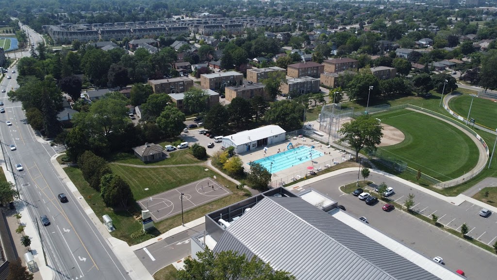 Lions Pool, Outdoor (June to September) | 159 Felan Ave, Oakville, ON L6K 1N3, Canada | Phone: (905) 845-3281