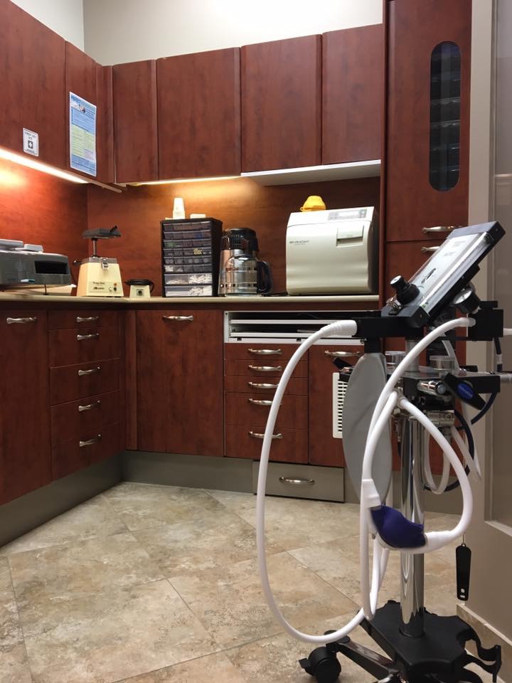 Woodstock Square Dental | 441 Norwich Ave, Woodstock, ON N4S 3W4, Canada | Phone: (519) 421-0131
