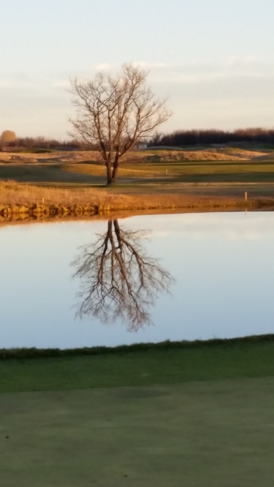 Moon Lake Golf and Country Club | 905 Valley Road, Saskatoon, SK S7K 3J6, Canada | Phone: (306) 382-5500