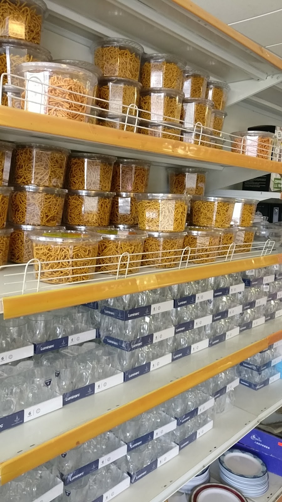 Kabul Food Market | 355 Montréal Rd, Vanier, ON K1L 6B1, Canada | Phone: (613) 897-6666
