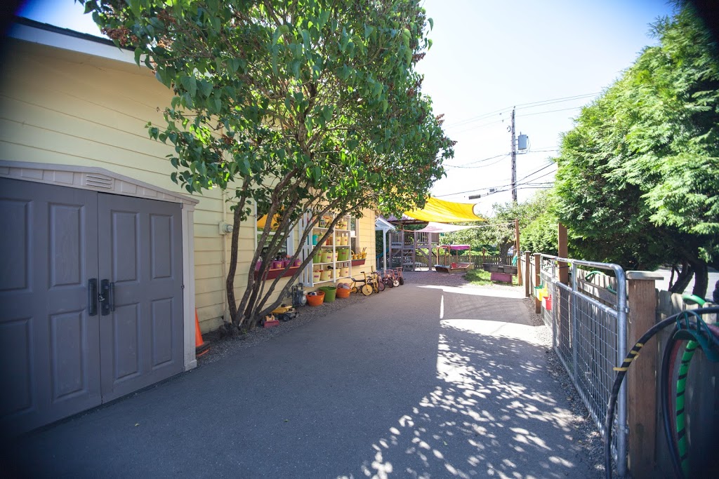 A Little Darling School | 912 W Illinois St, Bellingham, WA 98225, USA | Phone: (360) 676-5437