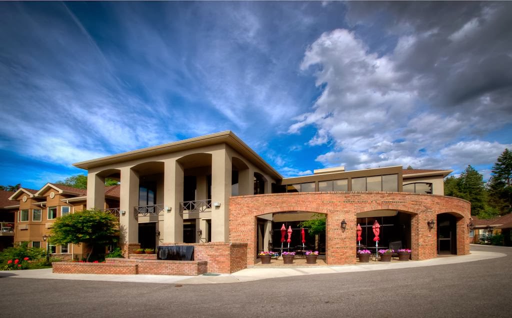 Mission Villas | 4433 Gordon Dr, Kelowna, BC V1W 1S9, Canada | Phone: (250) 764-8088