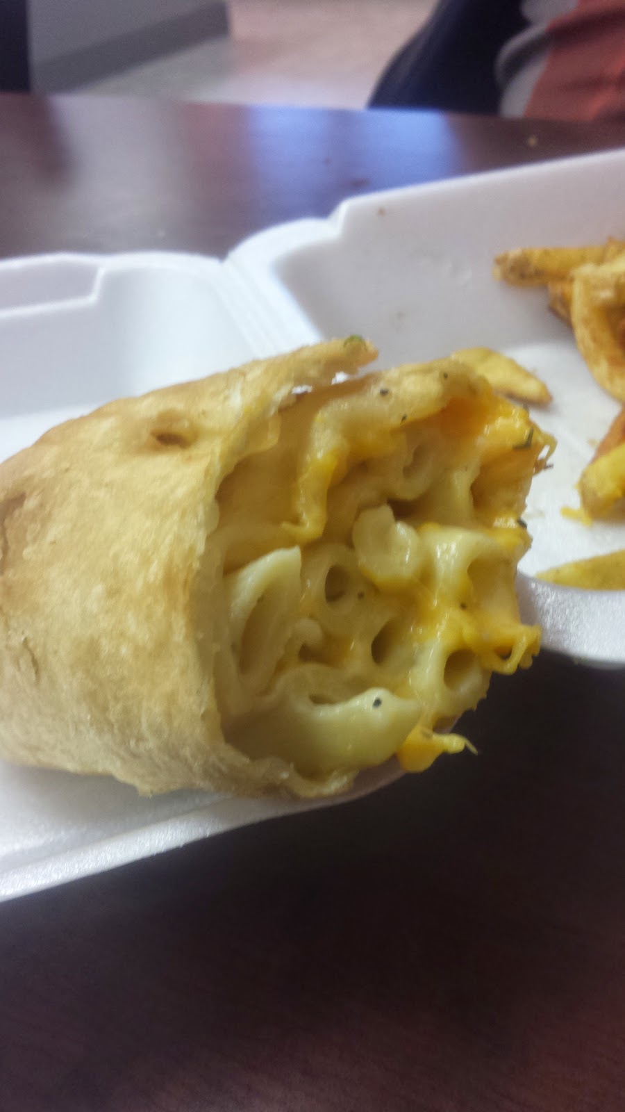Goos Take-Out & Catering | 230 Shellard Ln, Brantford, ON N3T 0B9, Canada | Phone: (519) 752-1111