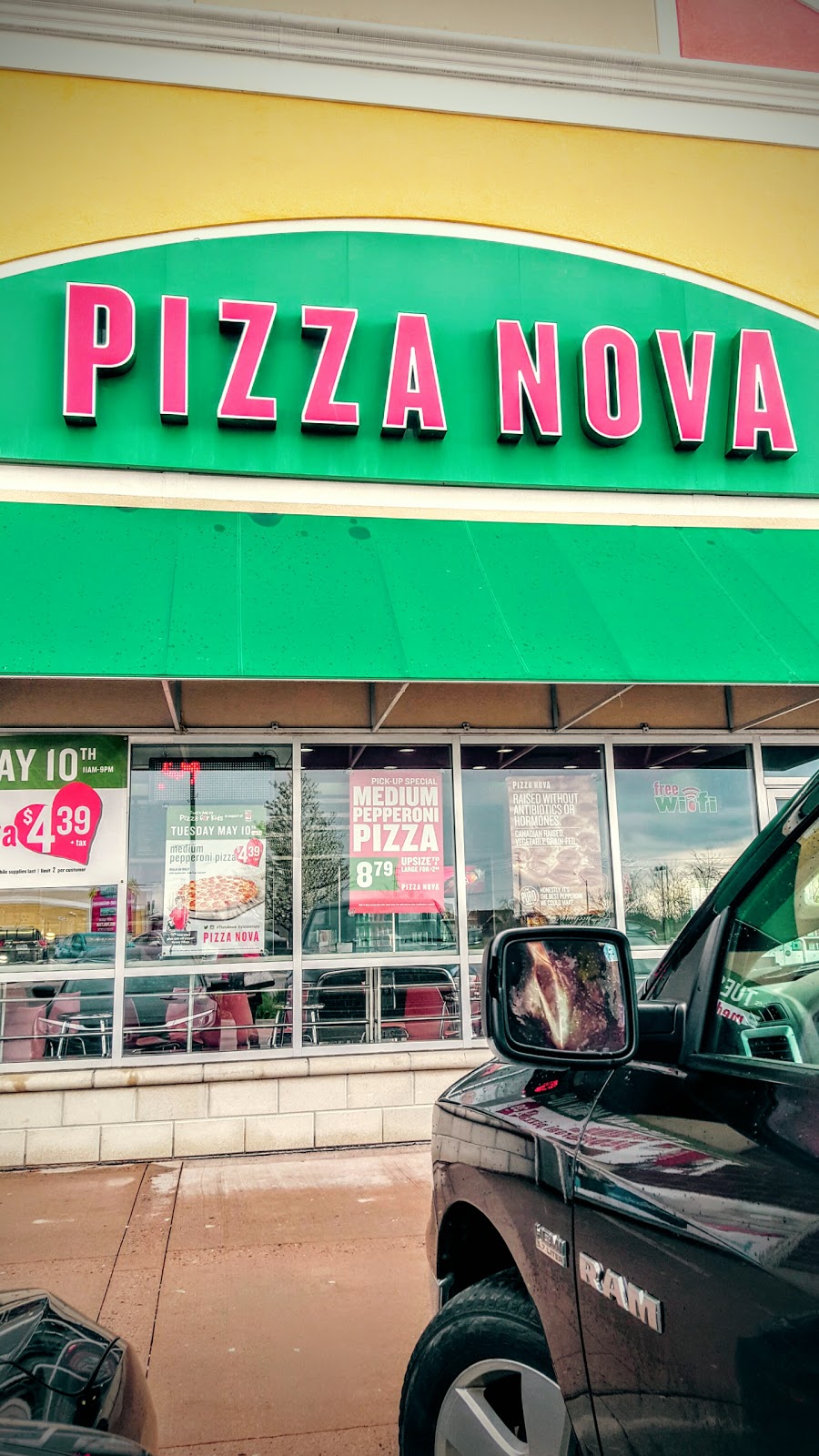 Pizza Nova | 70 Copper Creek Dr, Markham, ON L6B 0P2, Canada | Phone: (416) 439-0000