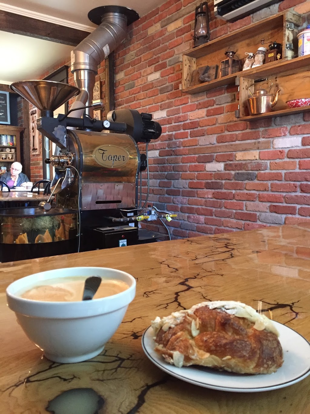 Brûlerie De La Riviere | 732 Rue Saint Pierre, Terrebonne, QC J6W 1E2, Canada | Phone: (450) 471-0500