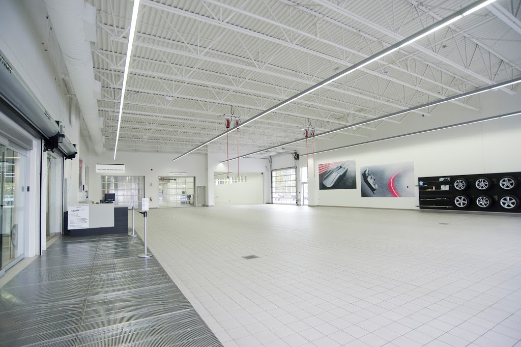 Audi Service | Audi Lauzon | 2400 Boulevard Chomedey, Laval, QC H7T 2W3, Canada | Phone: (450) 688-1120