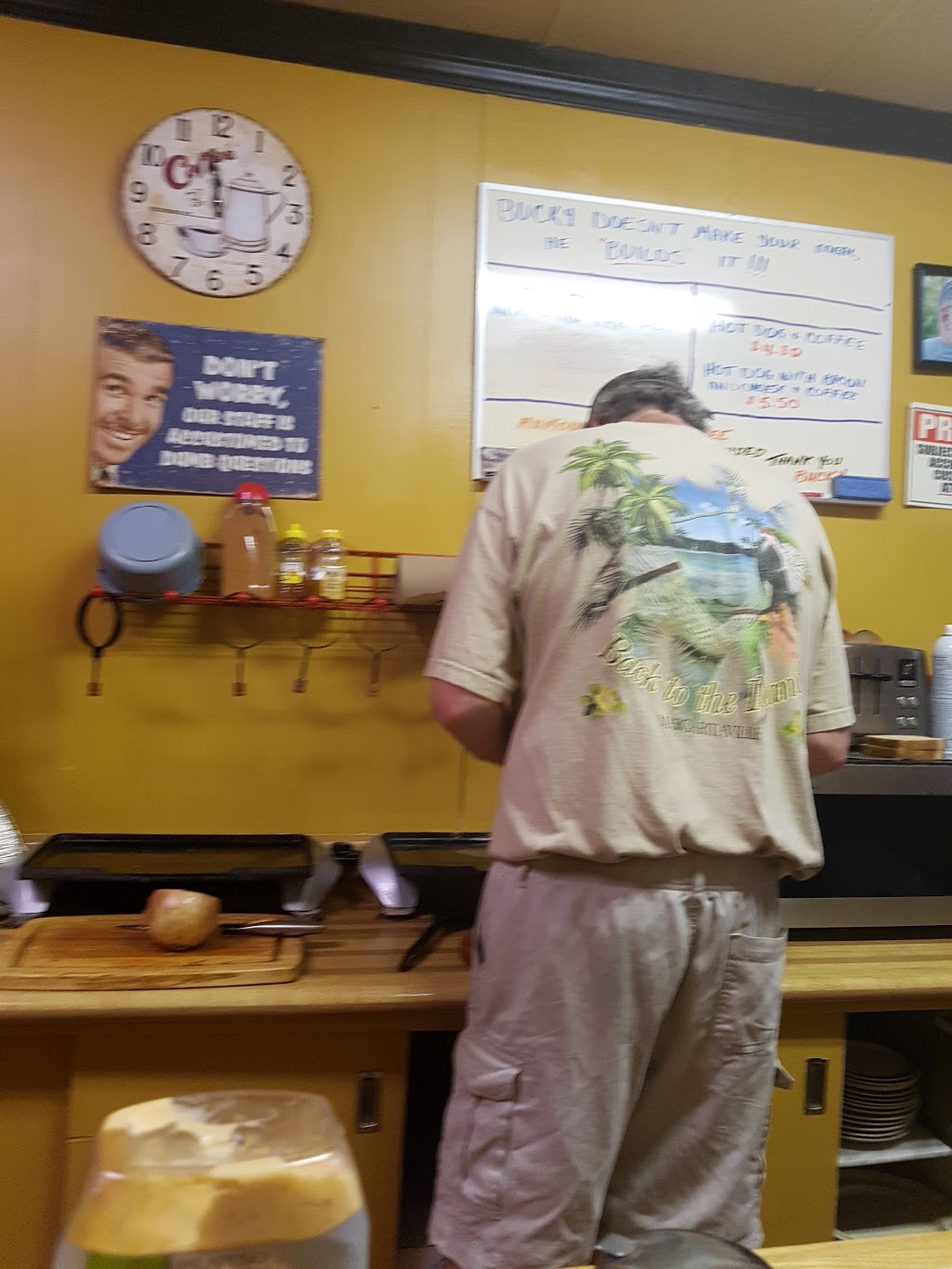 Buckys | 20 Northumberland St, Ayr, ON N0B 1E0, Canada