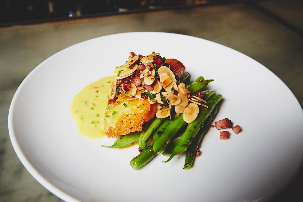 Le Bremner | 361 Rue Saint Paul Est, Montréal, QC H2Y 1H2, Canada | Phone: (514) 544-0446