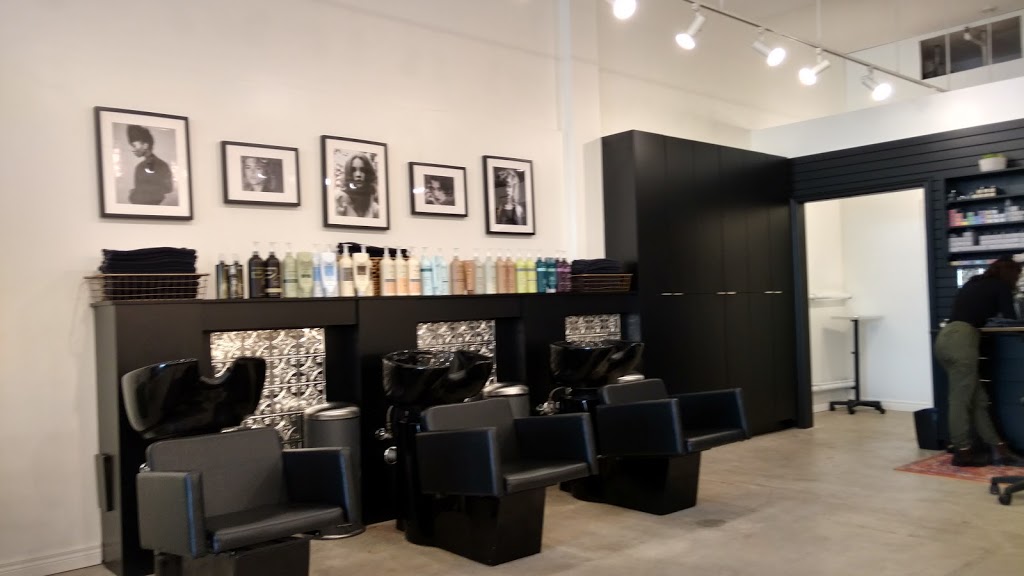 Thatch & Fringe | 1369 King St N, St. Jacobs, ON N0B 2N0, Canada | Phone: (519) 664-1575