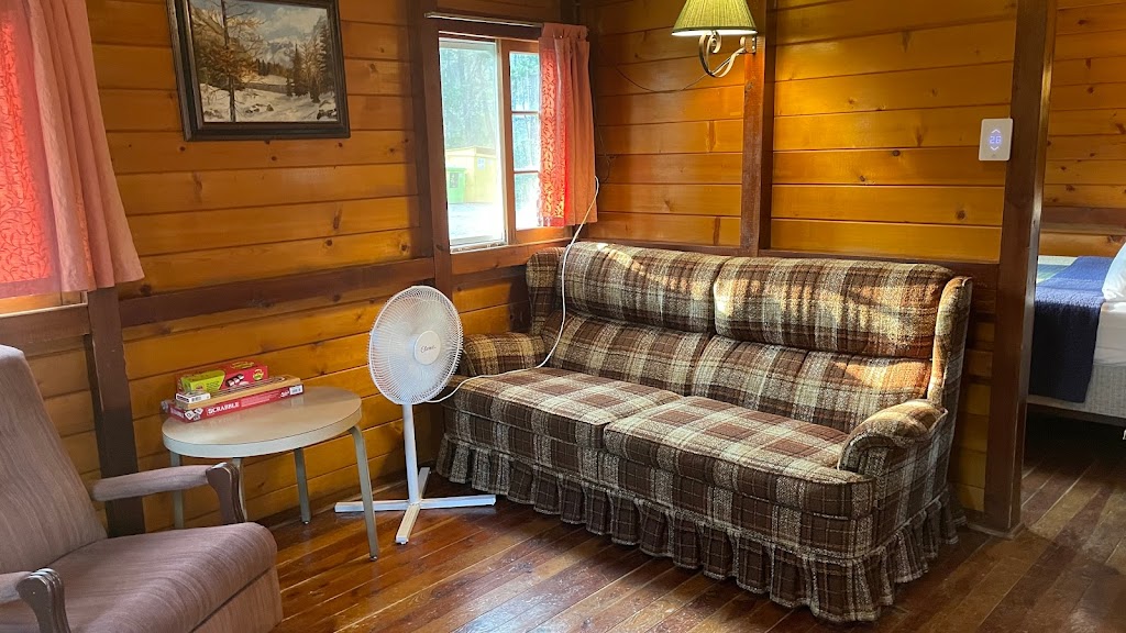 Fairmont Creek Vacation Rentals | 5006 Fairmont Frontage Rd, Fairmont Hot Springs, BC V0B 1L1, Canada | Phone: (877) 646-5890