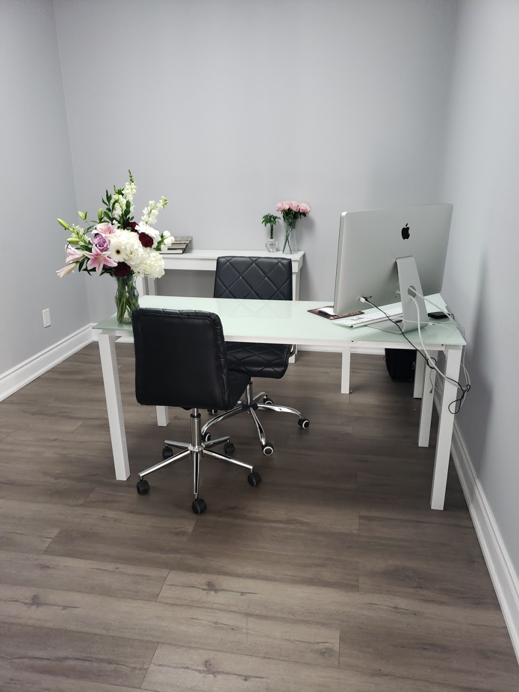Mississauga Online Flower Delivery - Bloomen | 6685 Pacific Cir Unit 5, Mississauga, ON L5T 1N1, Canada | Phone: (905) 564-4000