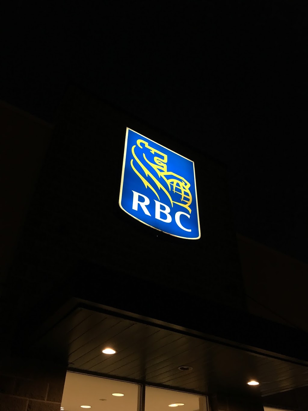 RBC Royal Bank | 9115 Airport Rd, Brampton, ON L6S 0B8, Canada | Phone: (905) 792-5200