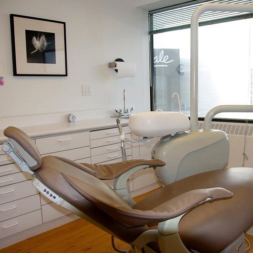 Yorkdale Place Dental Clinic | 1 Yorkdale Rd Suite 315, North York, ON M6A 3A1, Canada | Phone: (416) 739-0999