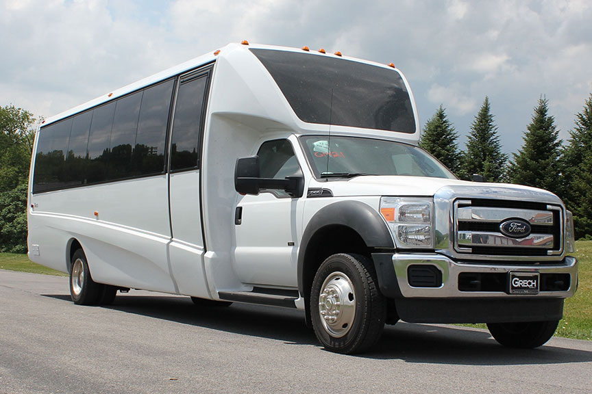 Gem Limousine | 4325 Harvester Rd Unit 18C, Burlington, ON L7L 5M4, Canada | Phone: (905) 815-9447