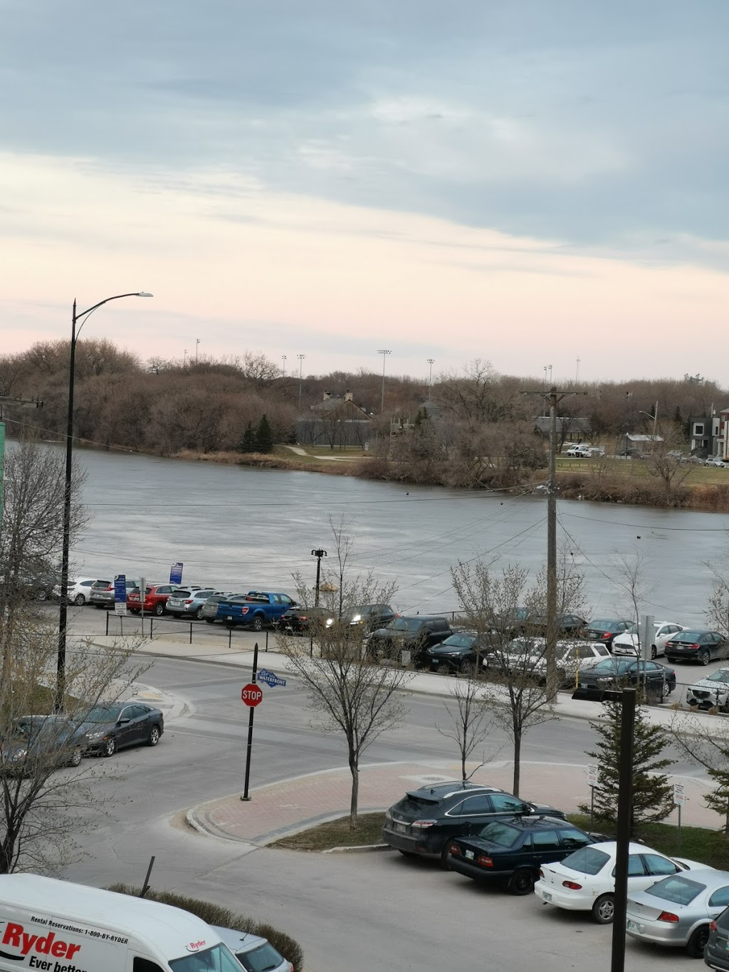 Premiere Suites | Sky Waterfront Condominiums, 340 Waterfront Dr, Winnipeg, MB R3B 0L2, Canada | Phone: (204) 489-2497