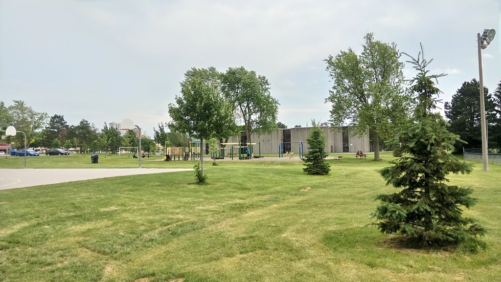 Cummer Park | 823 Cummer Ave, North York, ON M2H 1J9, Canada | Phone: (416) 338-4386
