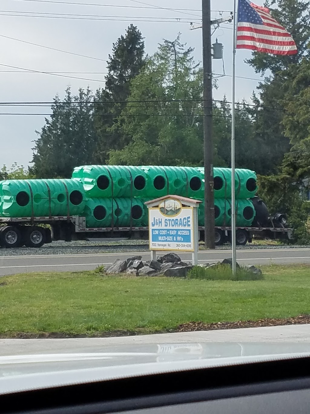 J & H Storage | 7022 Hannegan Rd, Lynden, WA 98264, USA | Phone: (360) 354-4516