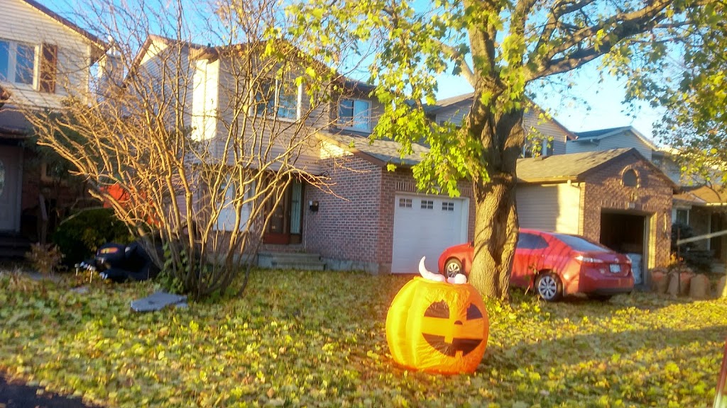 Yves Richer Park (Baseball Diamond) | 1784 Summerlands Crescent, Orléans, ON K1E 2Y2, Canada | Phone: (613) 580-2400