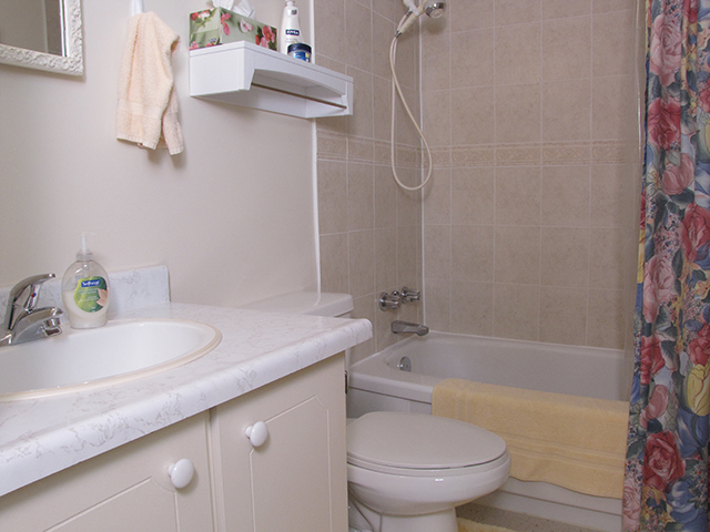 Sunset Towers | 154 Sunset Dr, St Thomas, ON N5R 5K6, Canada | Phone: (519) 631-7501