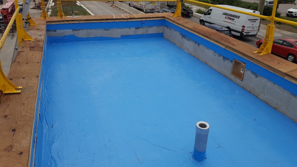 Flatz Roofing | 157 Elliott St, Oshawa, ON L1J 2A9, Canada | Phone: (416) 434-1090