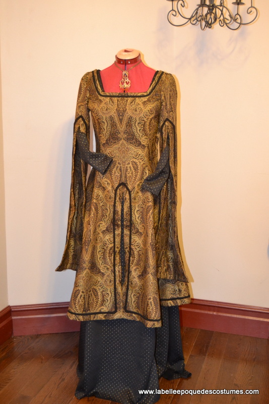 Hélène Poirier, couturière, costumière | 200 Rang Saint-Joseph, Notre-Dame-de-Stanbridge, QC J0J 1M0, Canada | Phone: (450) 296-4912