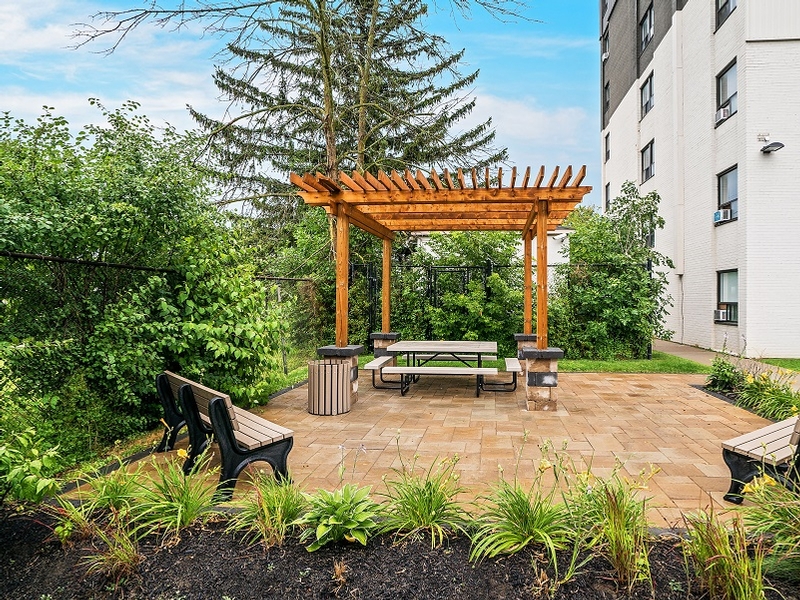 380 Gibb Street - Rental Apartments | 380 Gibb St, Oshawa, ON L1J 1Z3, Canada | Phone: (365) 799-5101