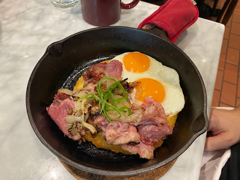 Maxines Cafe & Bar | 1325 Burrard St, Vancouver, BC V6Z 1Z7, Canada | Phone: (604) 707-7224