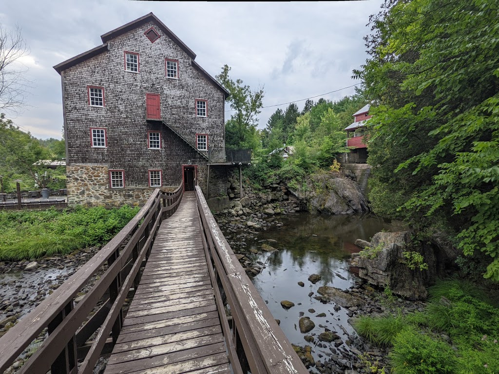 Moulin A Laine DUlverton | 210 Chem. Porter, Ulverton, QC J0B 2B0, Canada | Phone: (819) 826-3157