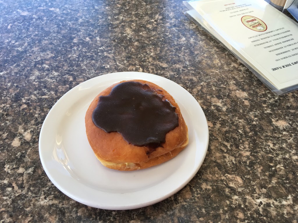 Bakin Donuts | 48 Water St, Summerside, PE C1N 4G4, Canada | Phone: (902) 436-3201