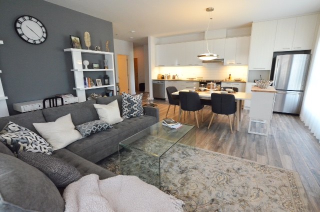 Alterego sur le fleuve Brossard | 8345 Boulevard du St Laurent, Brossard, QC J4X 0B9, Canada | Phone: (514) 893-8345